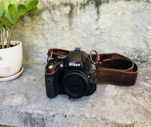 Handmade Leather DSLR Camera Strap, Padded Leather Camera Accessories for Photographers, Personalized Gift For Men and Women - Image 4